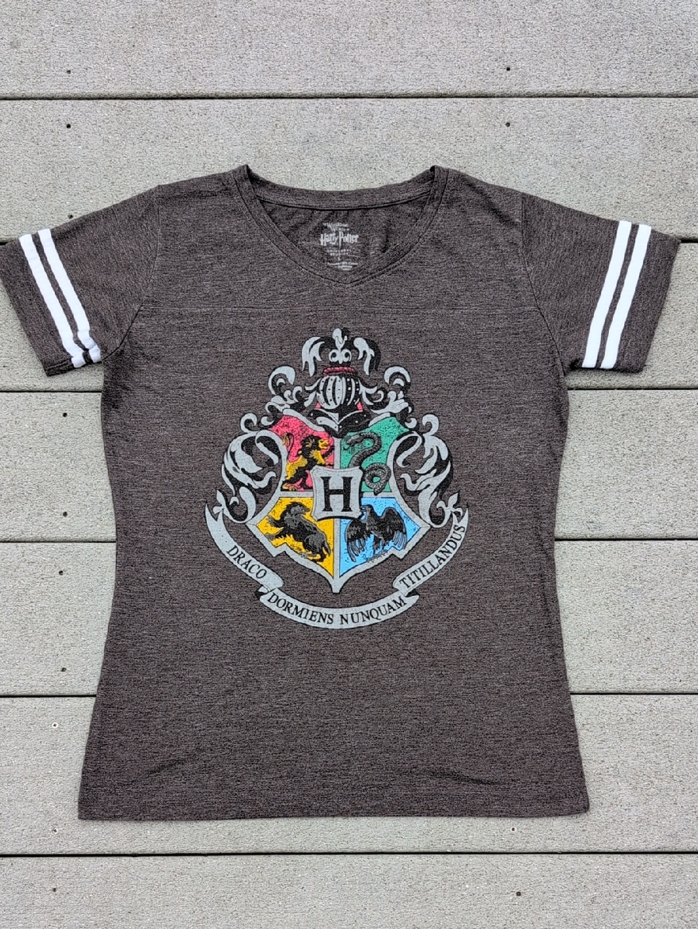 Wizarding World of Harry Potter Hogwarts Crest T-Shirt.
